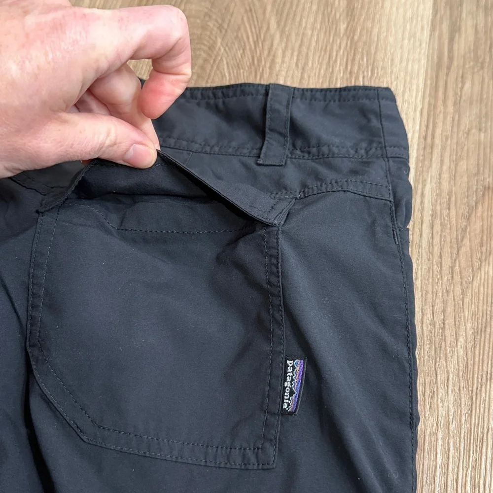 Patagonia Solimar Black Cargo Long Shorts in Nylon Outdoor Lightweight Size 2